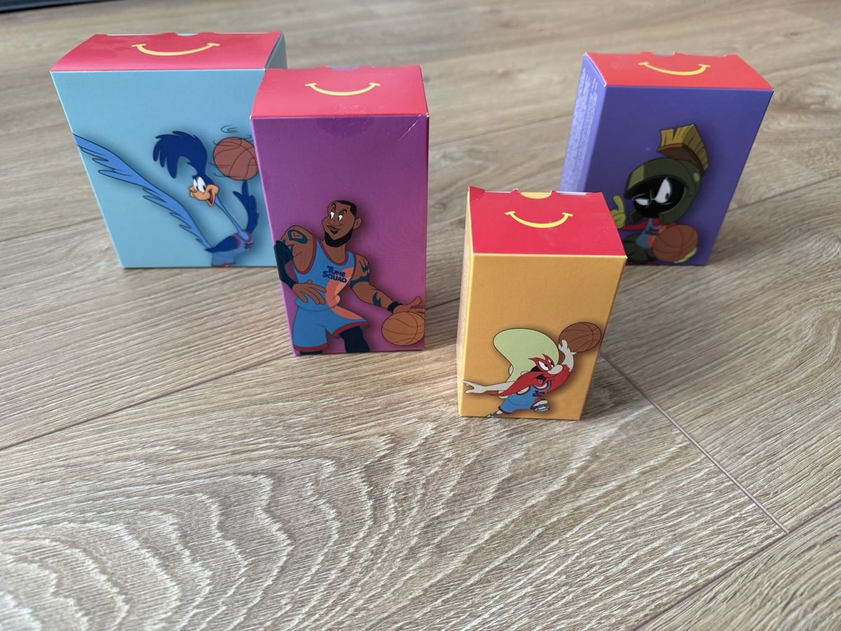 Mc Donald's Figuren: McDonald’s Space Jam 2 Figuren – Neu (gemäss Beschreibung) aus Eglisau von ten_8s6q