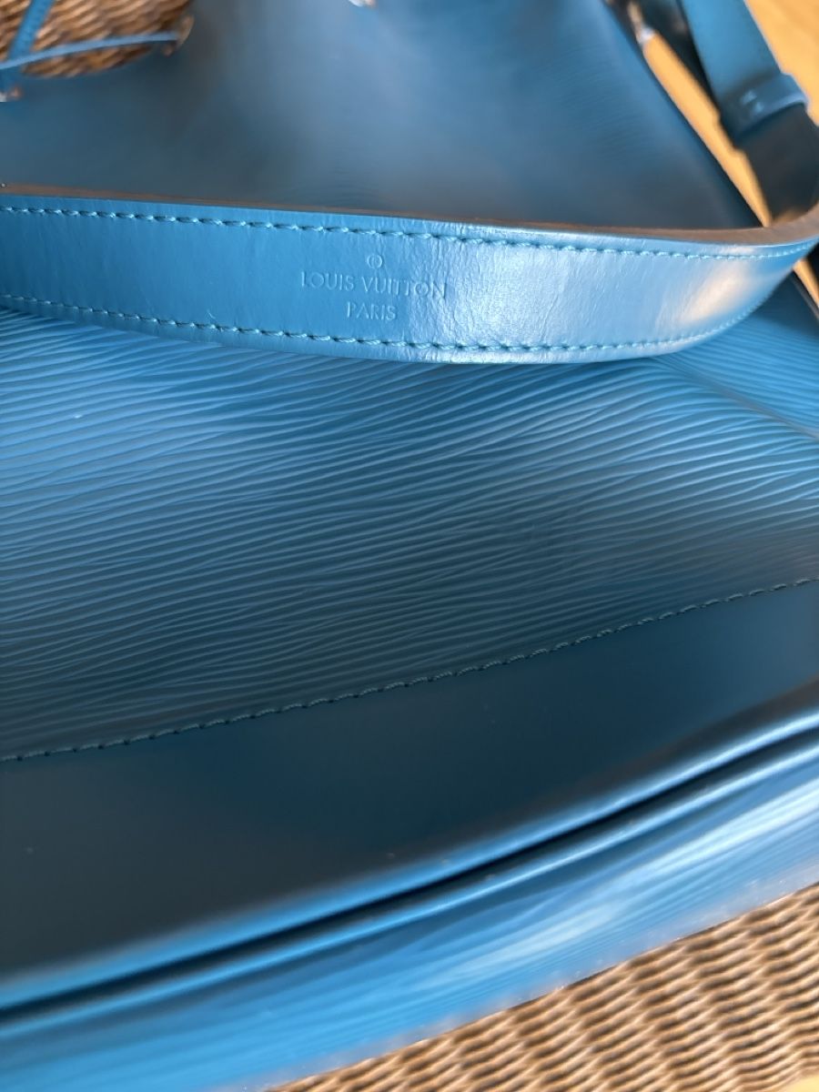 Louis Vuitton Borse da donna: Moderne Louis Vuitton Cyan Noe Beutel – Usato da Pratteln venduto da sab_whk9 7