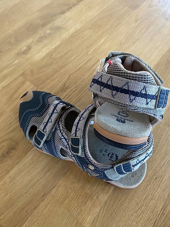 Scarpe per ragazzi: Kinder-Sandalen, Gr.33, NEU – Usato da Iffwil venduto da tan_l2nr 2