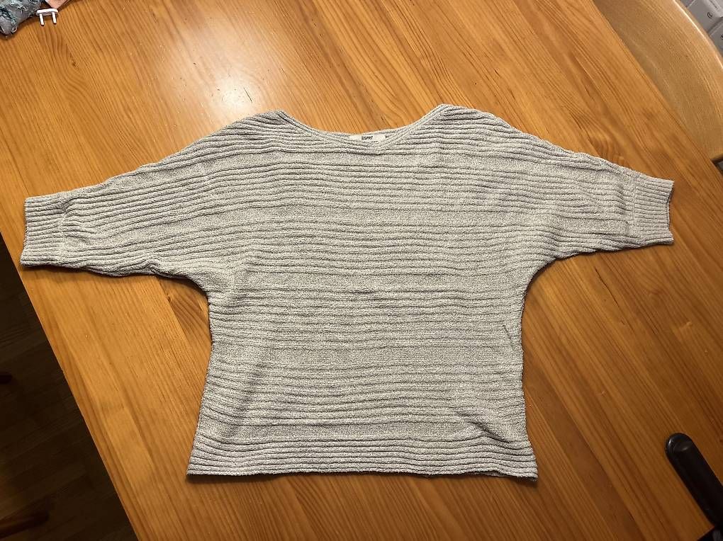 Esprit Maglioni & Felpe: Wunderschöner Pullover von Esprit, beige, Gr. M – Usato da Bern venduto da ann_r8n2