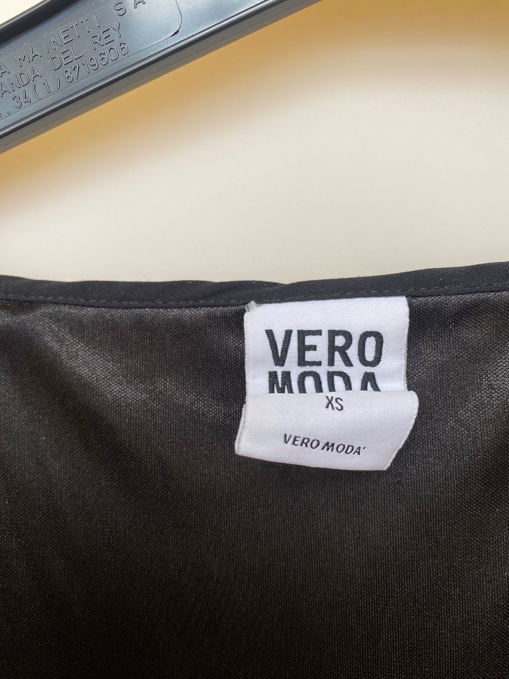 Vero Moda Kleider: Magnifique robe XS Vero Moda – Neu (gemäss Beschreibung) aus Belmont-sur-Lausanne von chu_vxf5 1