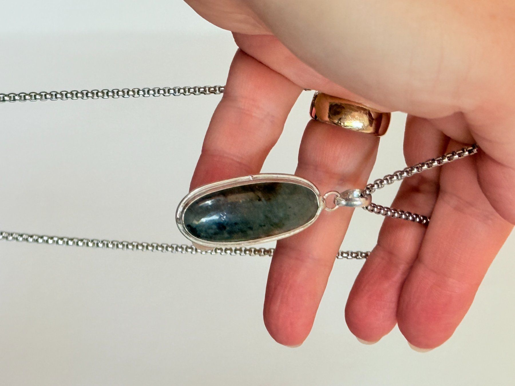 Catenine: Collier pendentif labradorite authentique – Nuovo e nell'imballaggio originale da Genève venduto da AWWA 1