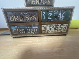 Kommode mit Nummernschildern USA Europa vintage Zustand gut