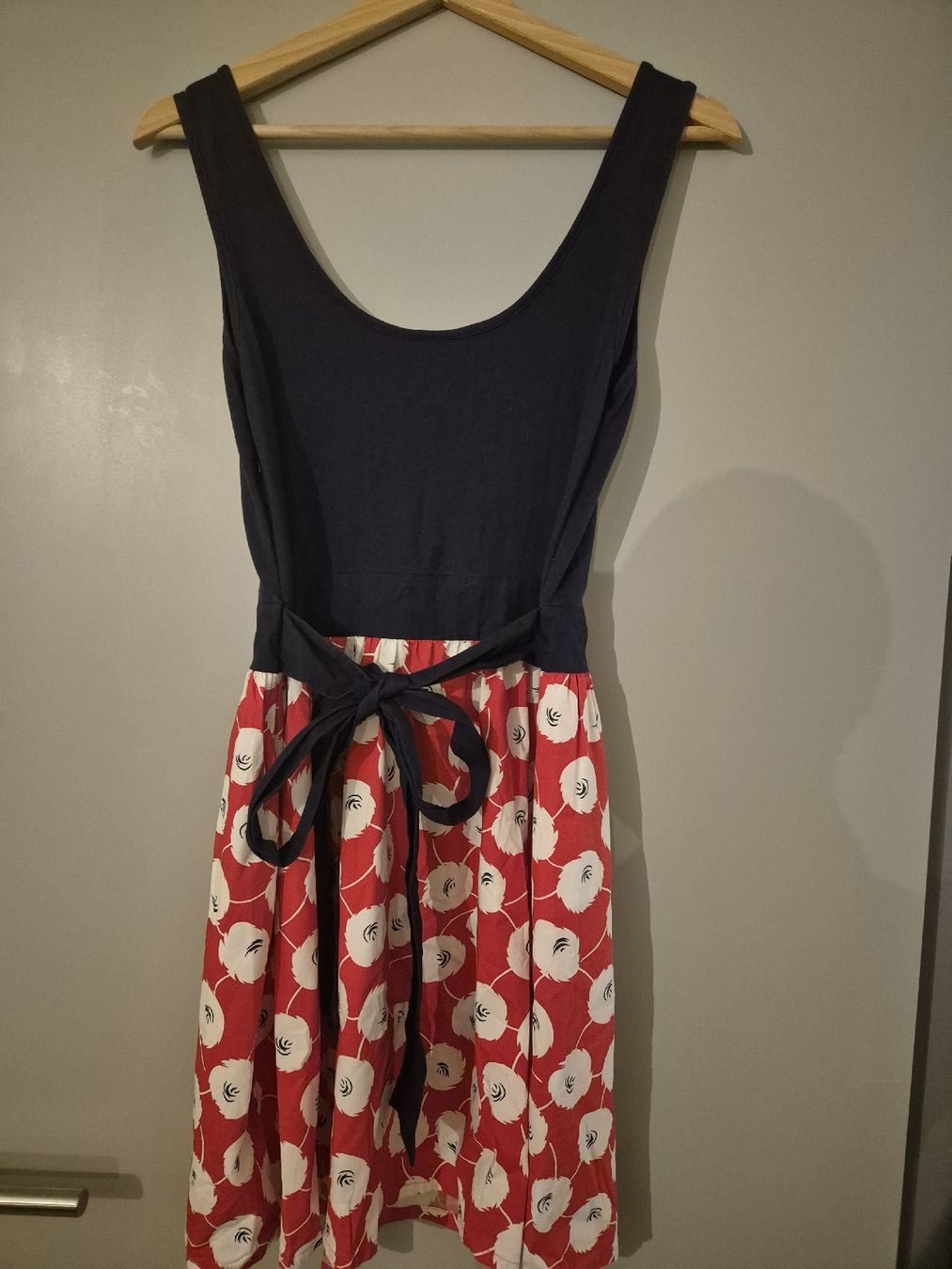 Kleider: Sommerliches Kleid mit Blumenmuster, Grösse S – Neu (gemäss Beschreibung) aus Zürich von mit_jz2x 1