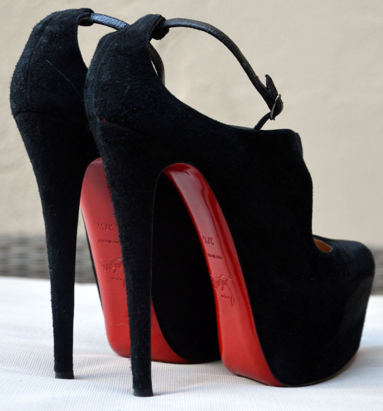 Christian Louboutin Damenschuhe: Christian Louboutin Pumps .37 – Gebraucht aus Collonges von arashee 6