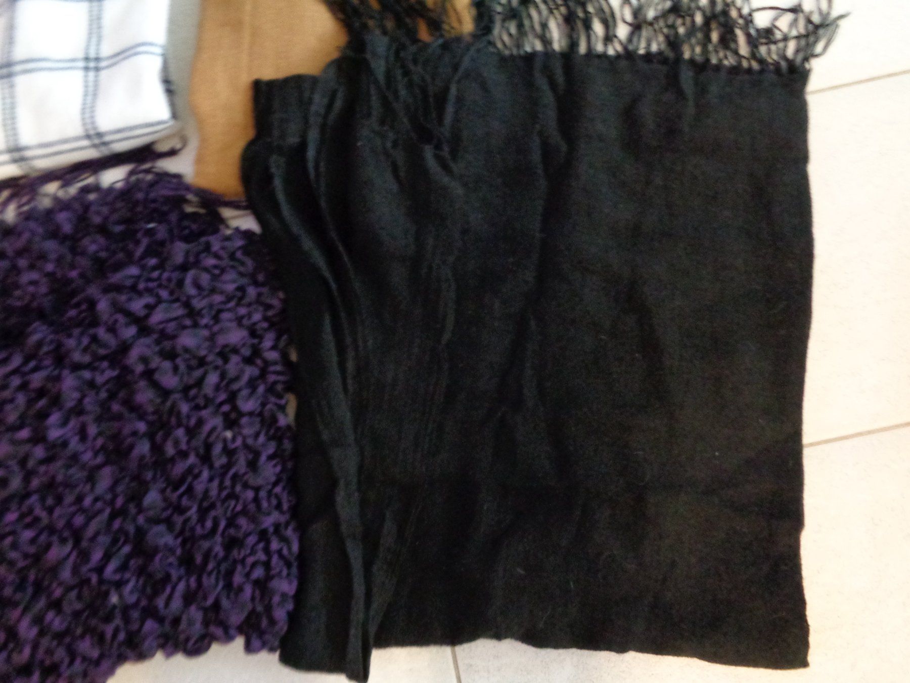 Foulard & Sciarpe: 6 x SCHAL – Usato da Rotkreuz venduto da Samballi 3