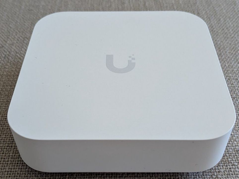 Ubiquiti Modem & Router: Unifi Gateway Lite, mit Netzteil – Usato da Zürich venduto da Grendl