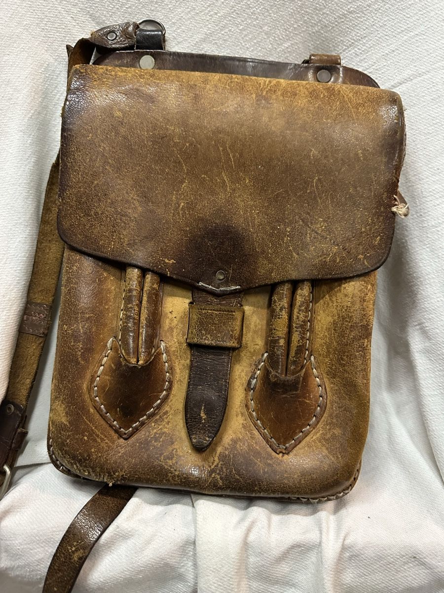 Taschen: Ledertasche vintage – Gebraucht aus Reinach AG von rares75