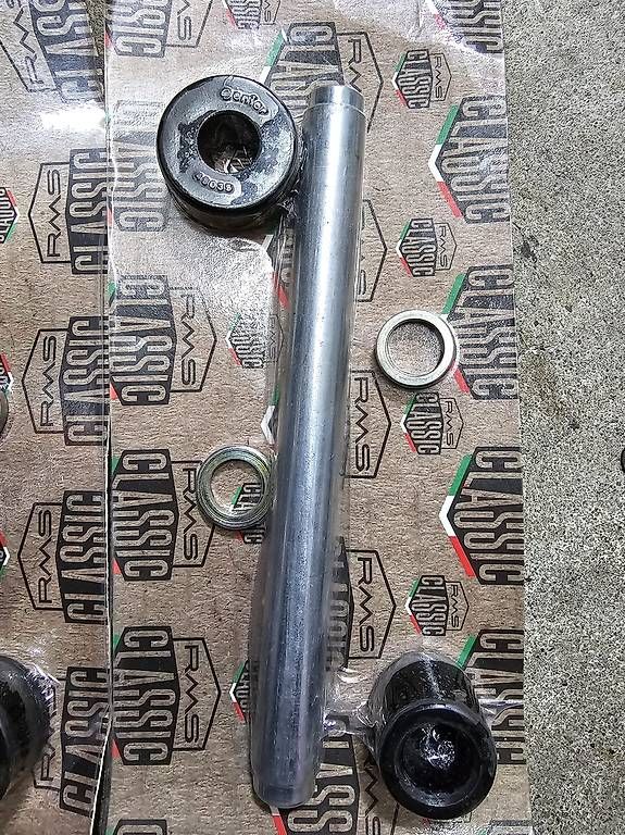 Vespa Tutti pezzi di ricambio per scooter: Vespa silentblock NEU – Usato da Niederwangen BE venduto da Zimmo72