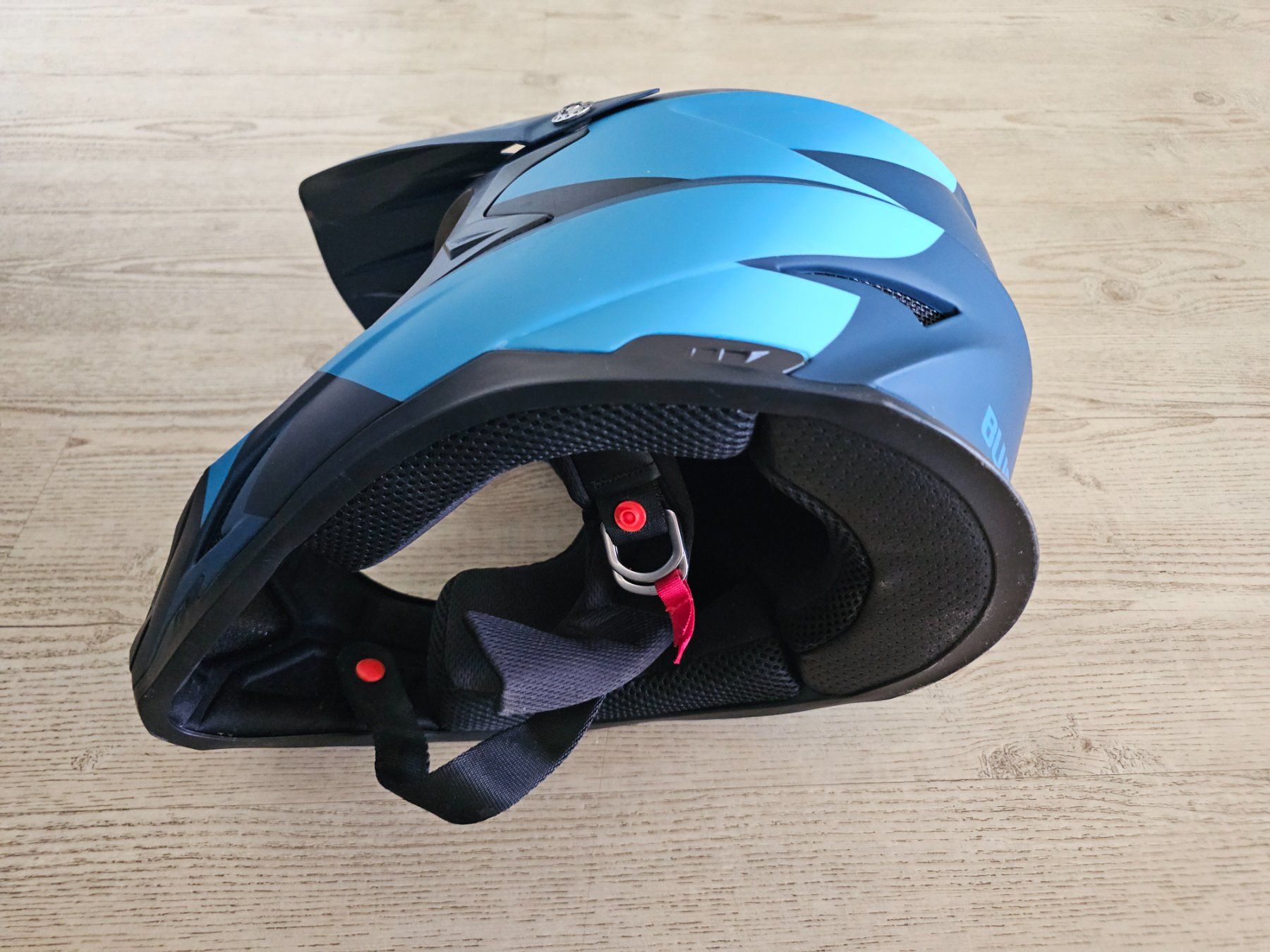 Helme: Integralhelm Bluegrass blau, Grösse S, wie neu – Gebraucht aus Brugg AG von Guckstu 2