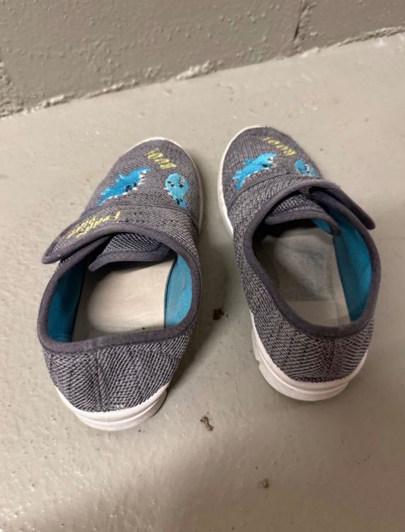 Chaussures garçon: Kinder Hausschuhe Grösse 28 – D'occasion à Zürich par zd_1965 1