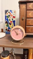 Tischuhr rund rosa Gold