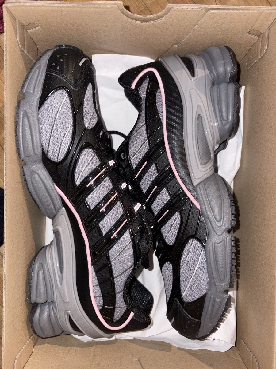 Herrenschuhe: adidas ozweego pro – Neu (gemäss Beschreibung) aus Rombach von akiromay