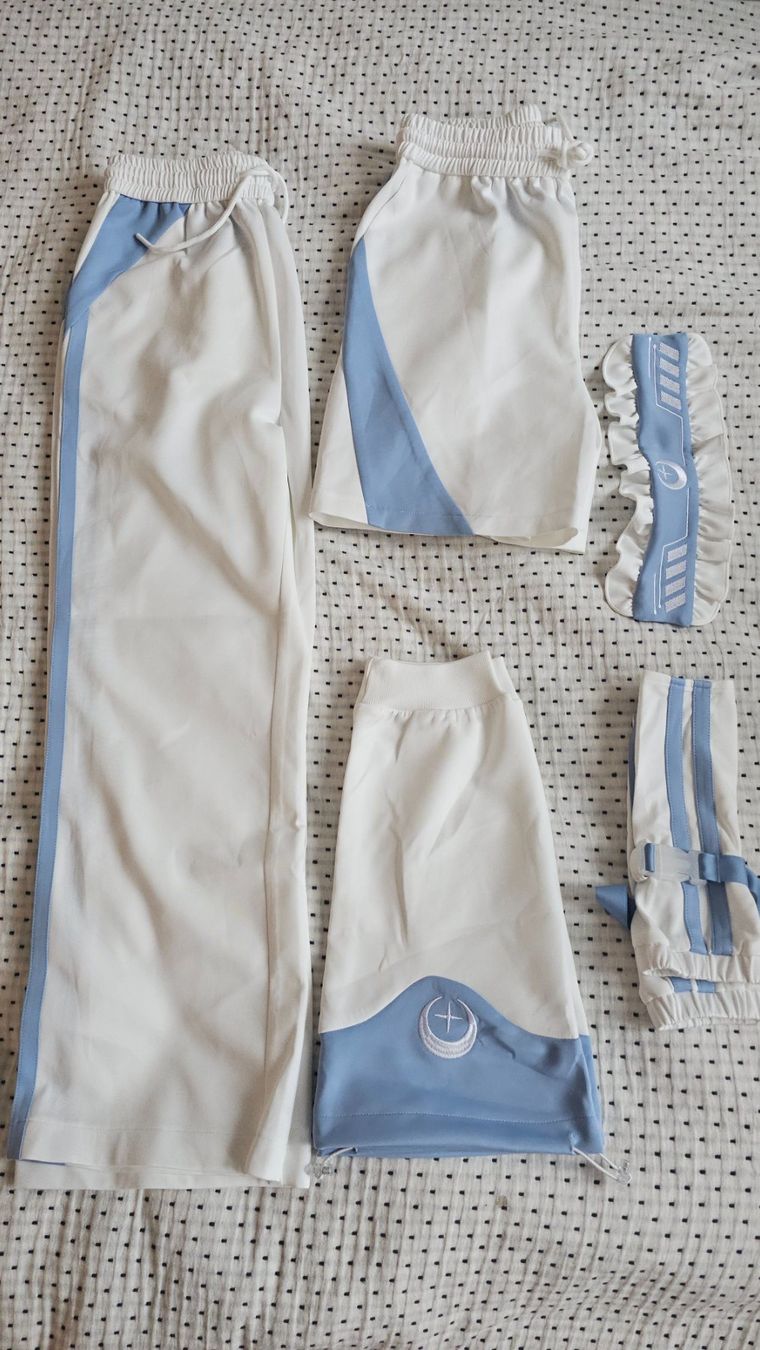 Kleiderpakete: Ensemble de sport ample Tenshi Kaiwai – Neu (gemäss Beschreibung) aus Lausanne von feathernox 2