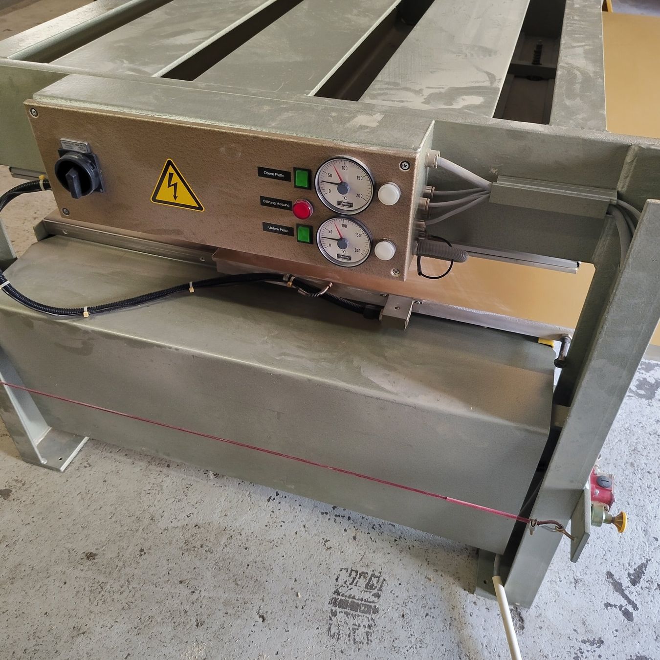 Toutes les machines: Furnierpresse Joos – D'occasion à Herisau par kernbo 4