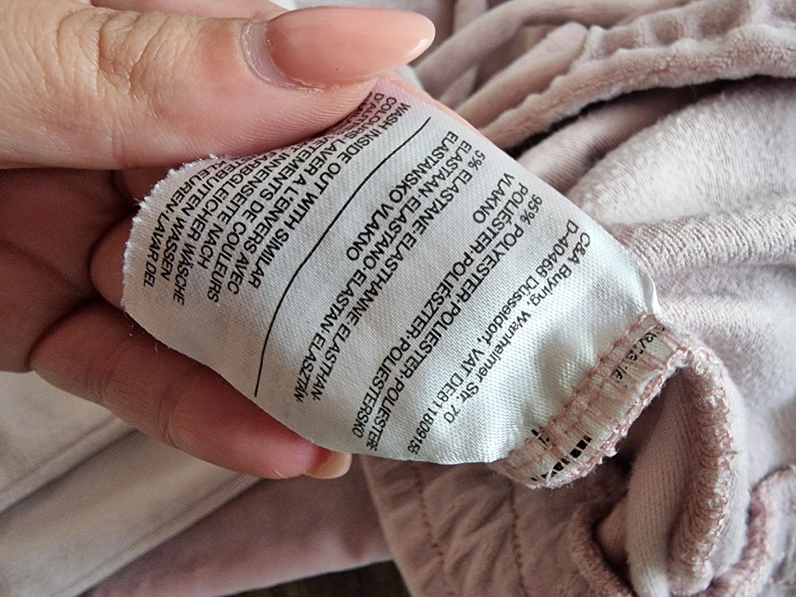Pantaloni: Damen Jogginghose rosa samt – Usato da Altstätten SG venduto da melii._.98 1