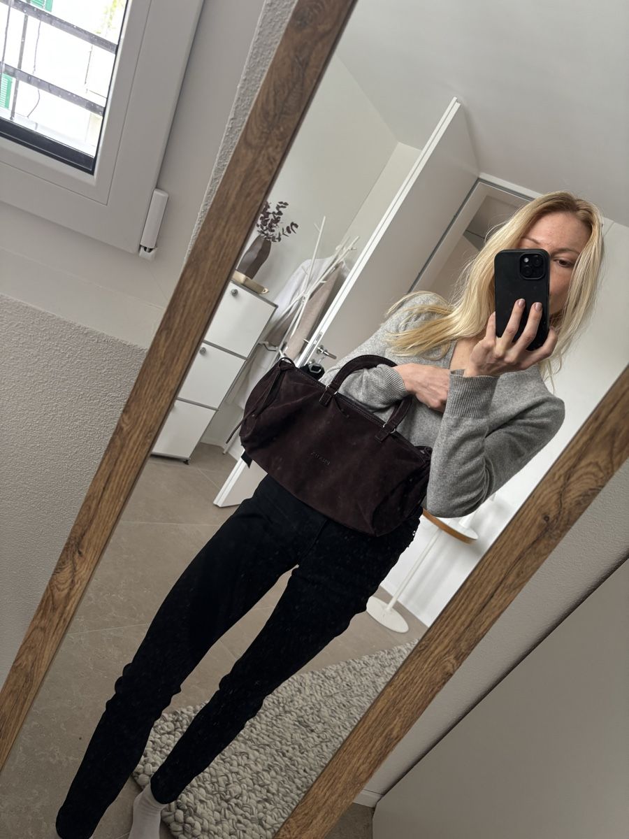 Prada Borse da donna: Originale Prada Suede Bag Wildleder in braun – Usato da Zürich venduto da car_9sdb 2