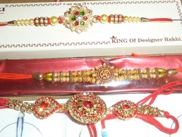lot de 5 bracelets porte bonheur neuf