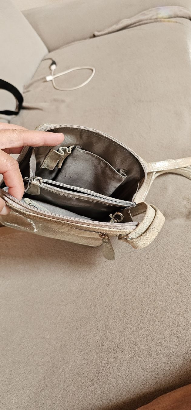 Taschen für Damen: Damen Handtaschen Set 4 Stk. Mix   – Gebraucht aus Ferden von jemyce 2