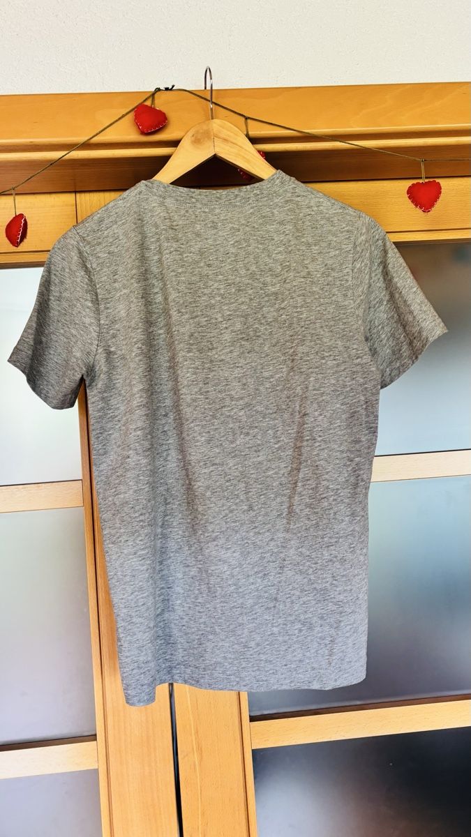 Levi's Camicie, T-shirt & Polo: T-shirt Levi's gris chiné – Usato da Pomy venduto da Pomnath 2