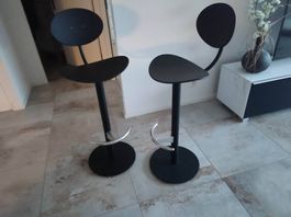 2 chaises de bar haut 80 cm (pied en alu)