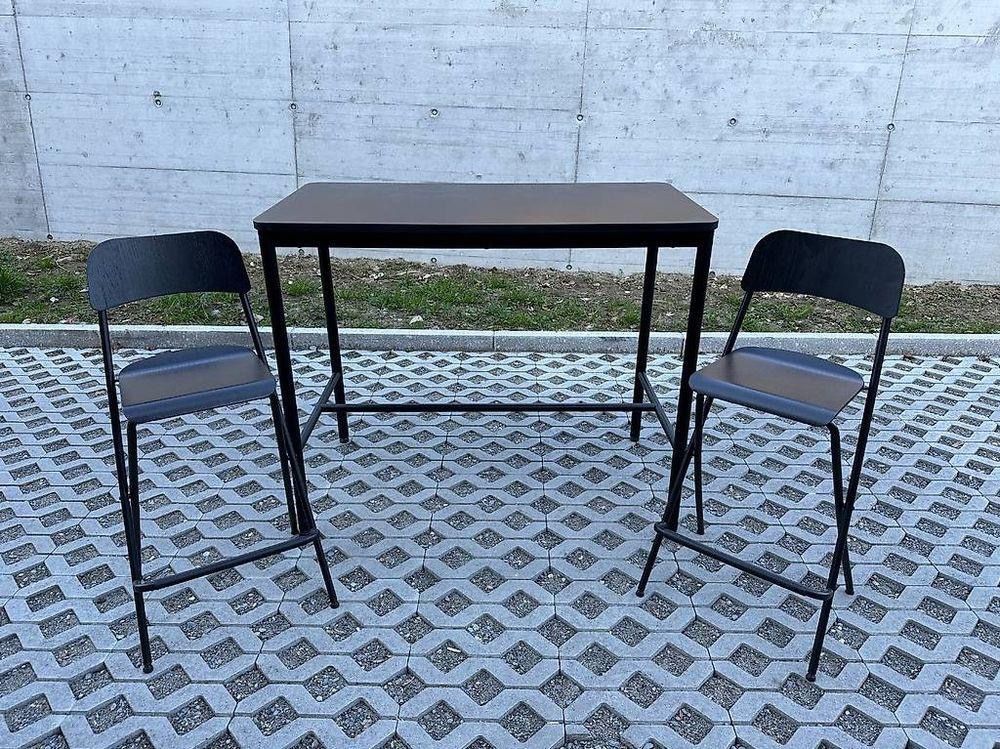 Ikea Set di tavolo e panche: Schwarzer Bartisch mit 2 Barstühlen - IKEA TOMMARYD – Usato da Fahrweid venduto da QualityYE 1