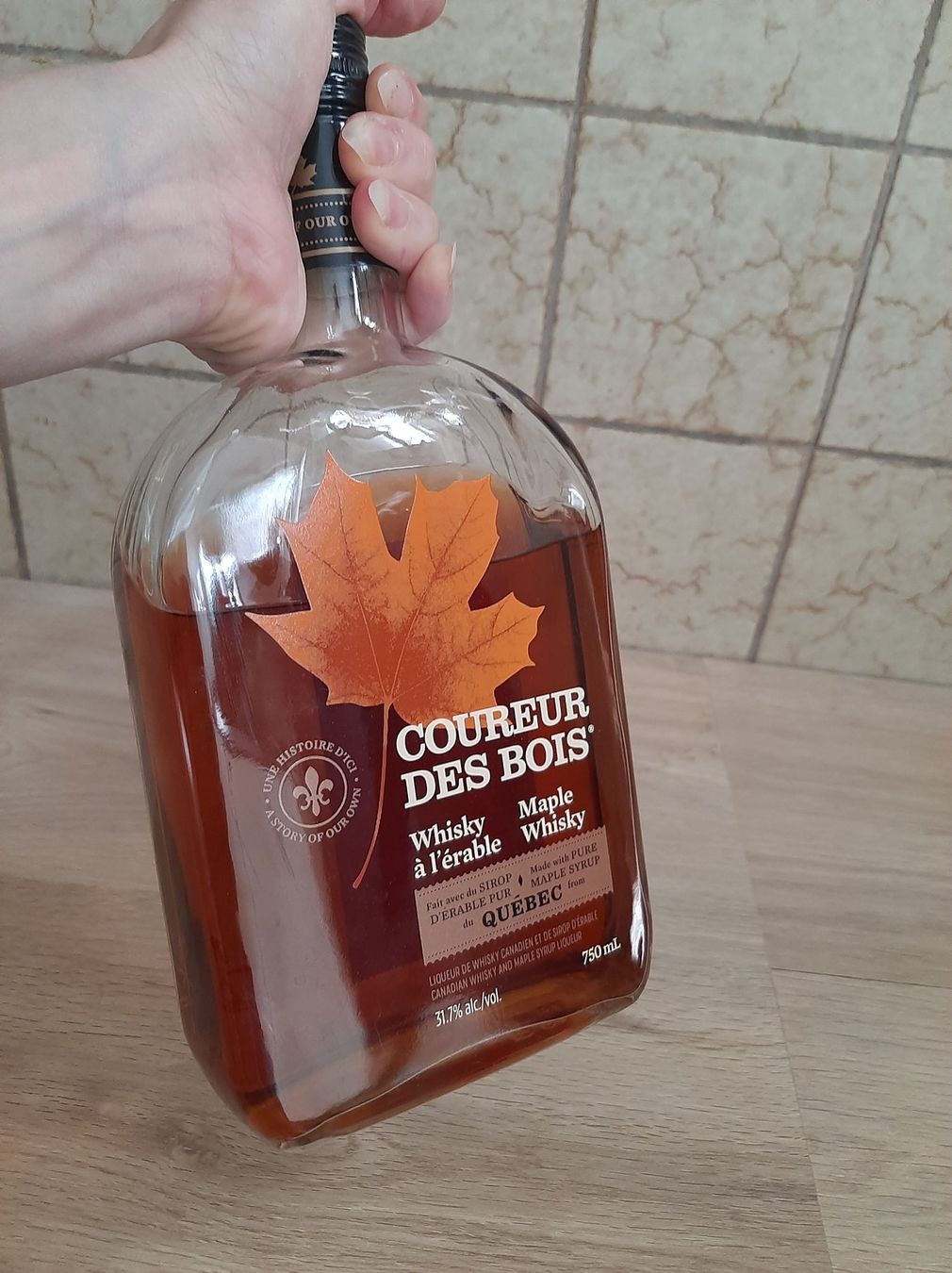Bevande alcoliche: Whisky canadien à l'érable – Usato da Fribourg venduto da metalhands 2
