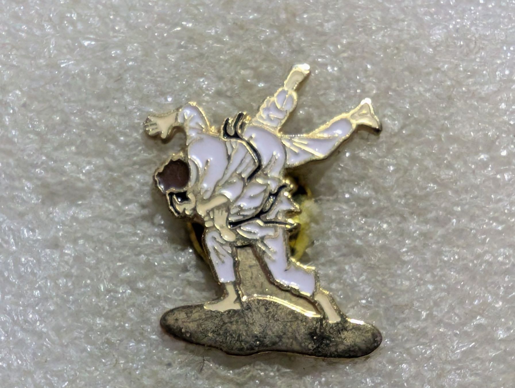 Plaquettes & Badges: Ansteckpin 189: Karate – D'occasion à Oppligen par Pin-Fall-Shop