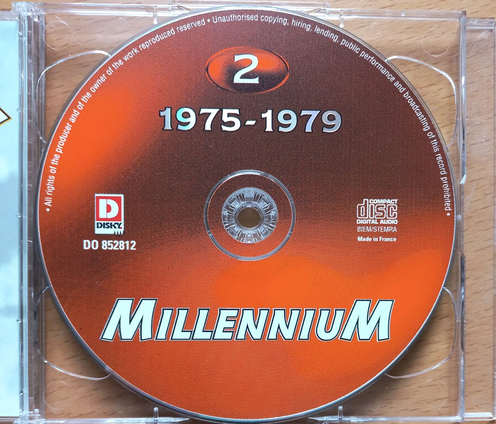 CD: 2 CD - 40 Millennium Hits – Usato da Niederuzwil venduto da lubimaja 2