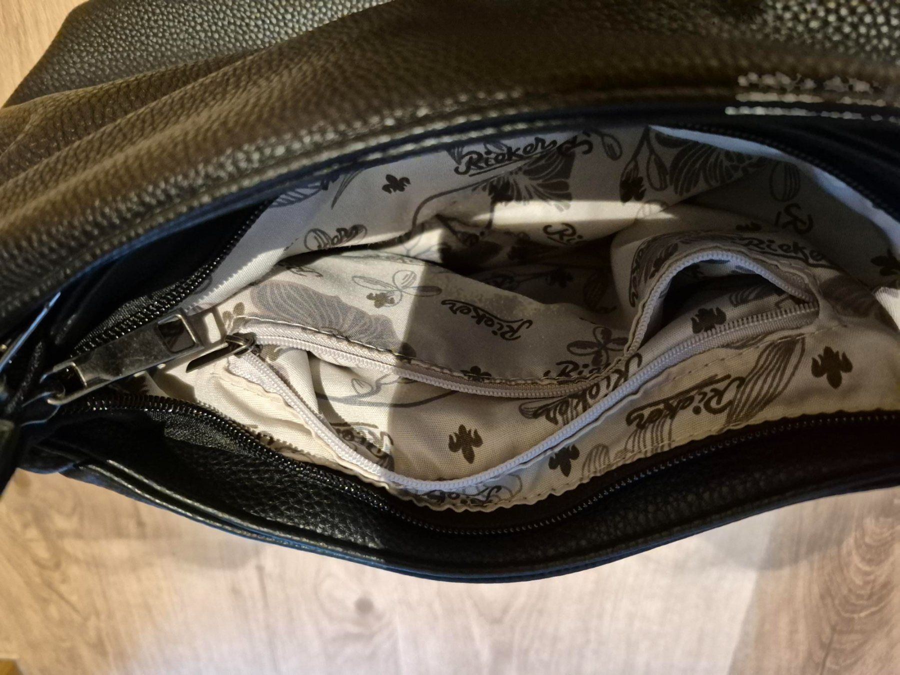Rieker Borse da donna: Handtasche Rieker schwarz – Usato da Wangen SZ venduto da gab_r89s 4