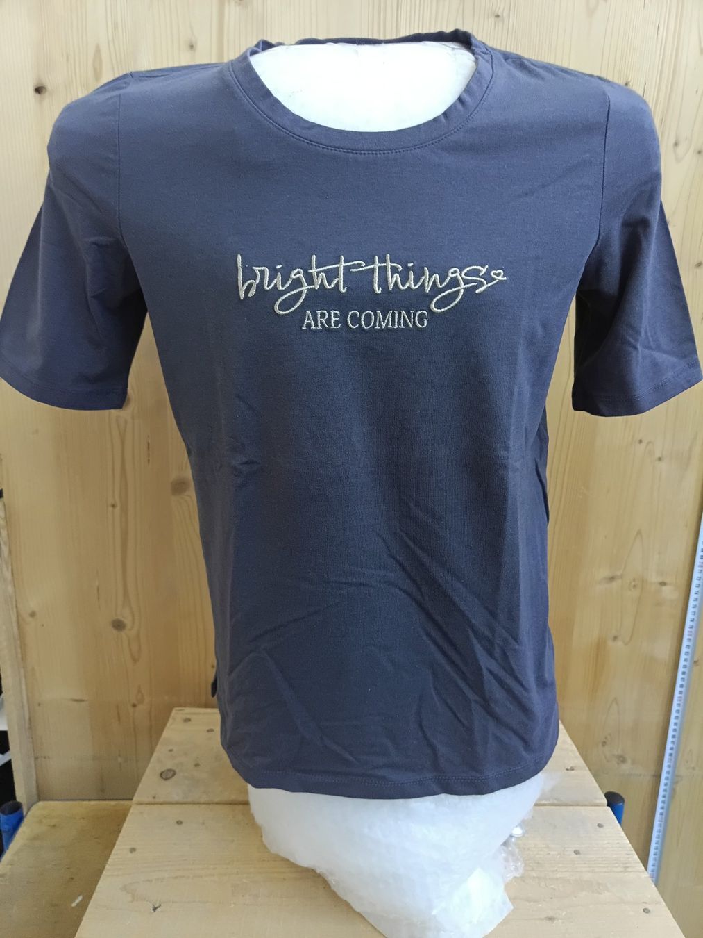 T-shirt: Damen T-Shirt – Nuovo (secondo la descrizione) da Wängi venduto da Ladys_First