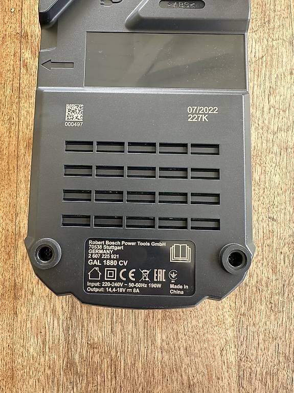 Bosch Accus & piles: ladegerät bosch 18v – D'occasion à Hausen AG par mb2023 1