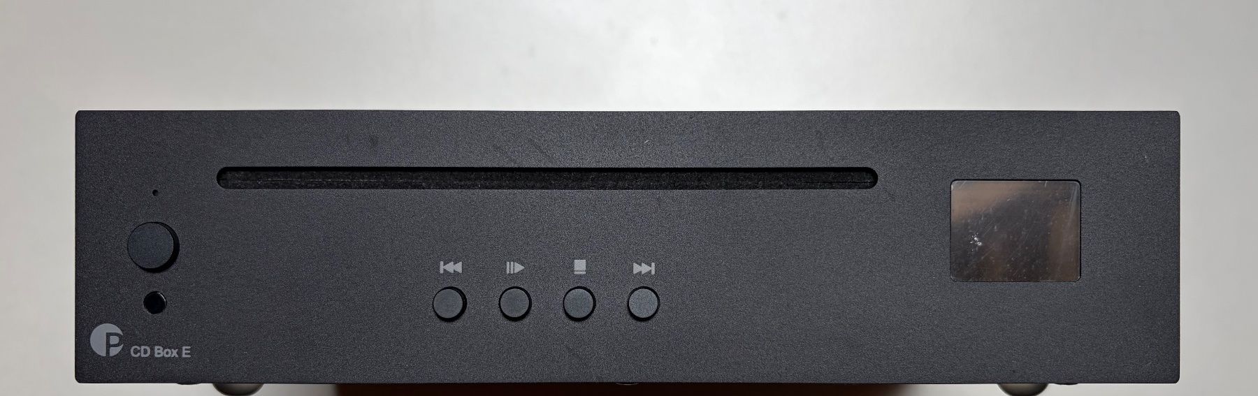 Pro-ject Systèmes audio & multimédias: Pro-Ject CD Box E CD-Player schwarz – kompakter HiFi-CD-Play – D'occasion à Richterswil par Ste55
