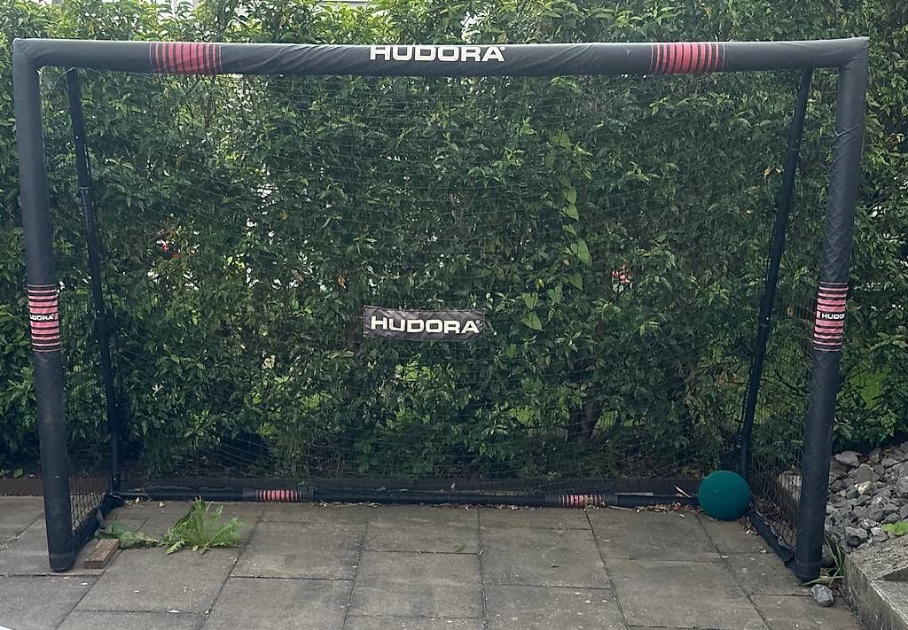 Porte da calcio e da hockey: Fussballgoal Hudora – Usato da Rupperswil venduto da amrilu01