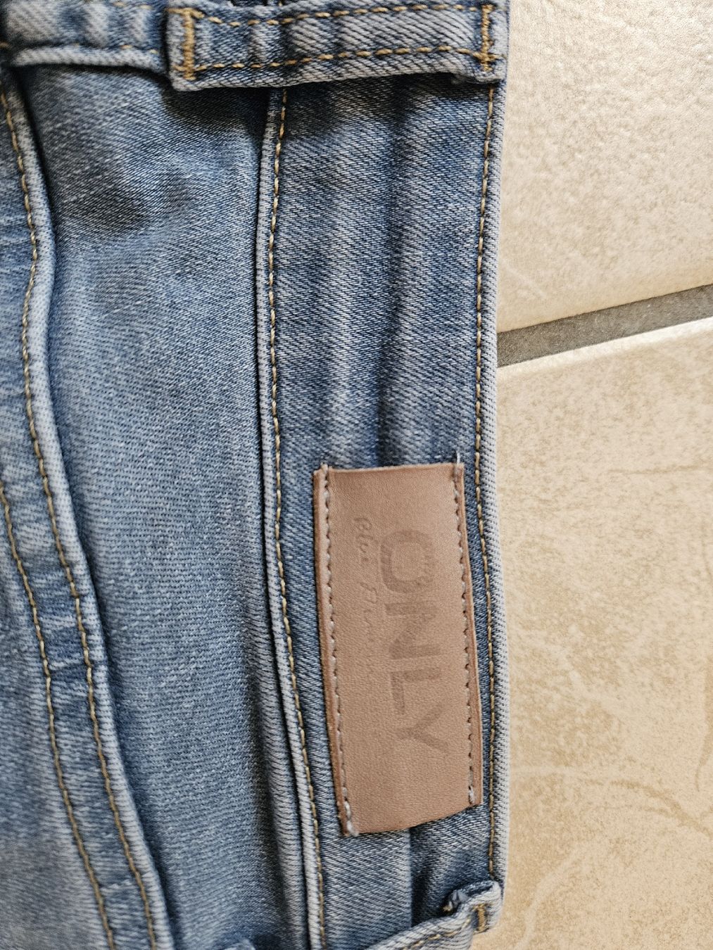Only Jeans: Only Jeans – Usato da huttwil venduto da care.b 3