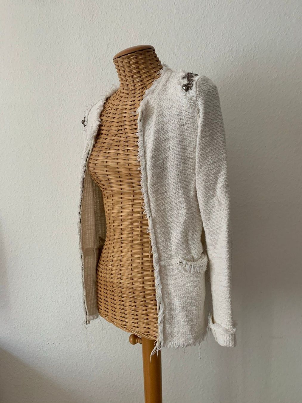Jacken: PULL & BEAR - Bouclé Blazer-Jacke crème – Gebraucht aus Zürich von Diazaio 1