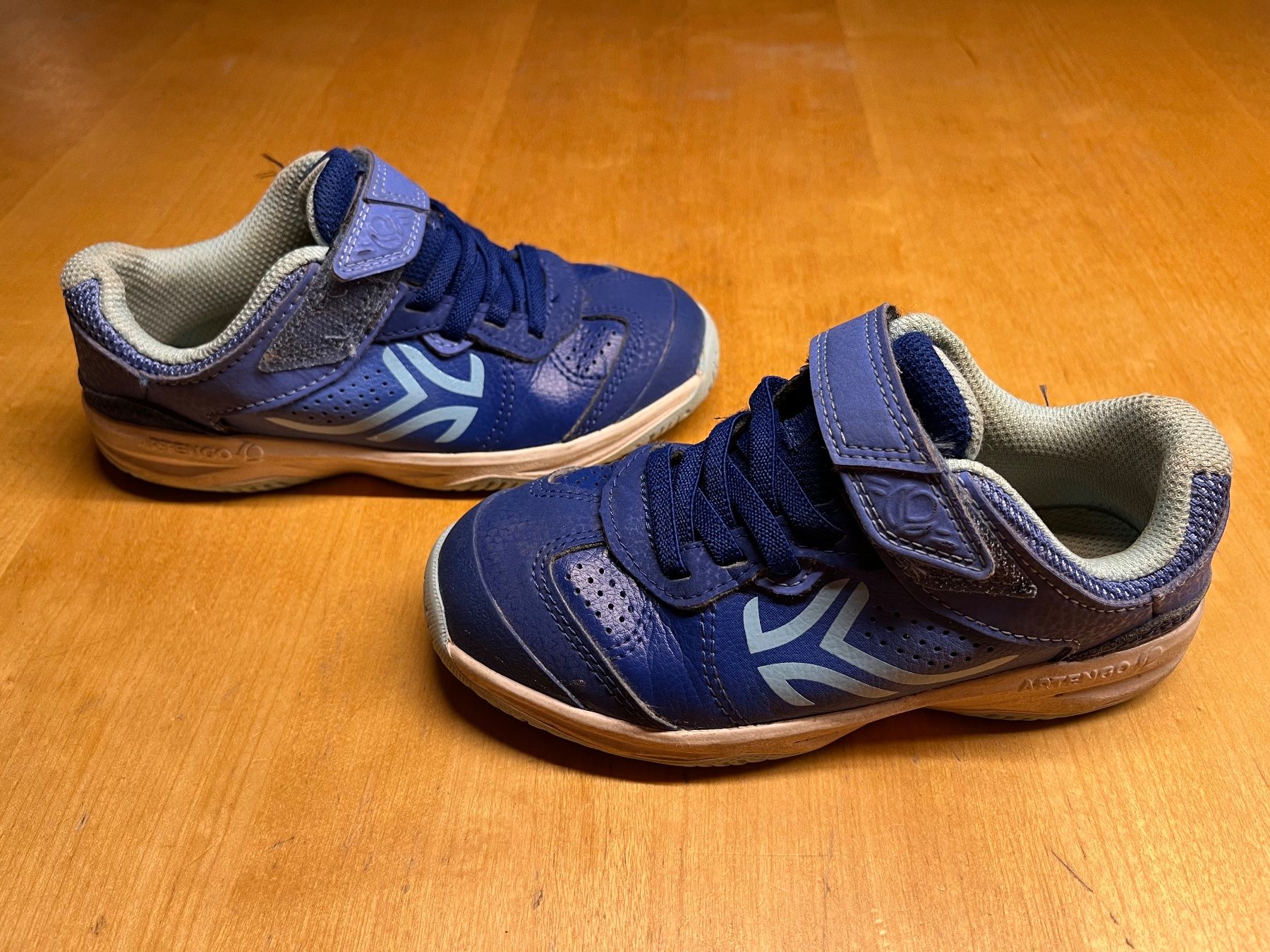 Decathlon Chaussures garçon: Hallen-Turnschuhe – D'occasion à Buckten par S.Bachmann83 1