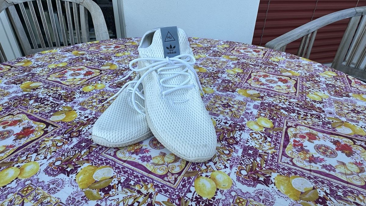Adidas Chaussures hommes: Adidas NMD Hu Pharrell Williams weiss Grösse 46 – D'occasion à Rheinau par Domenico1987