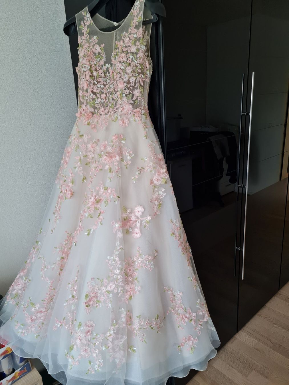 Vestiti: Hochzeitkleid von Cosmobella – Nuovo (secondo la descrizione) da Gommiswald venduto da Iviea 1