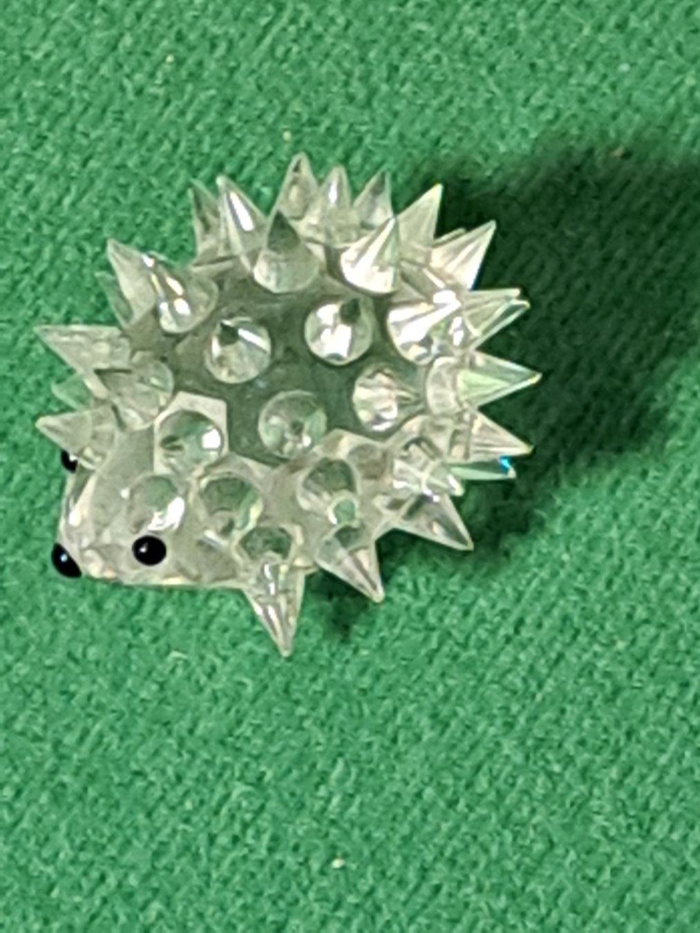 Swarovski Statuette: Swarovski, Igel, 4cm , Vitrinenmodel – Nuovo (secondo la descrizione) da Spiez venduto da Pistach99