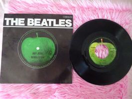 THE BEATLES ** HEY JUDE ** REVOLUTION ** EXCELLENT