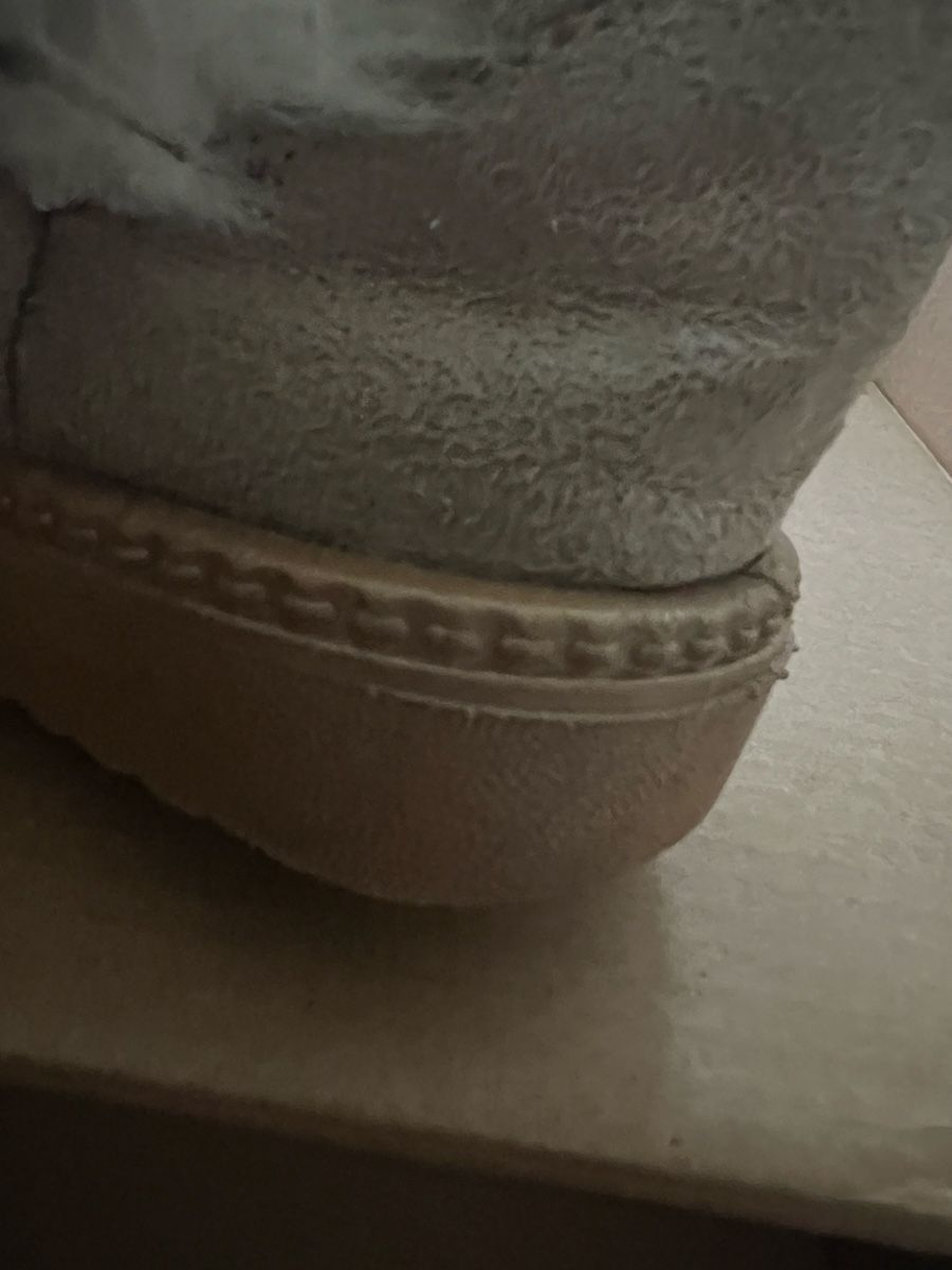 Scarpe per ragazzi: Süsse Kinder Winterstiefel Gr. 22 beige – Usato da Schönenberg ZH venduto da Bosh 1