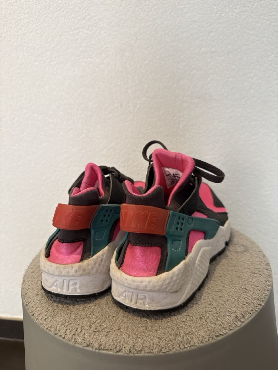 Nike Scarpe da uomo: Nike huarache  – Usato da La Chaux-de-Fonds venduto da Ro.raw 1