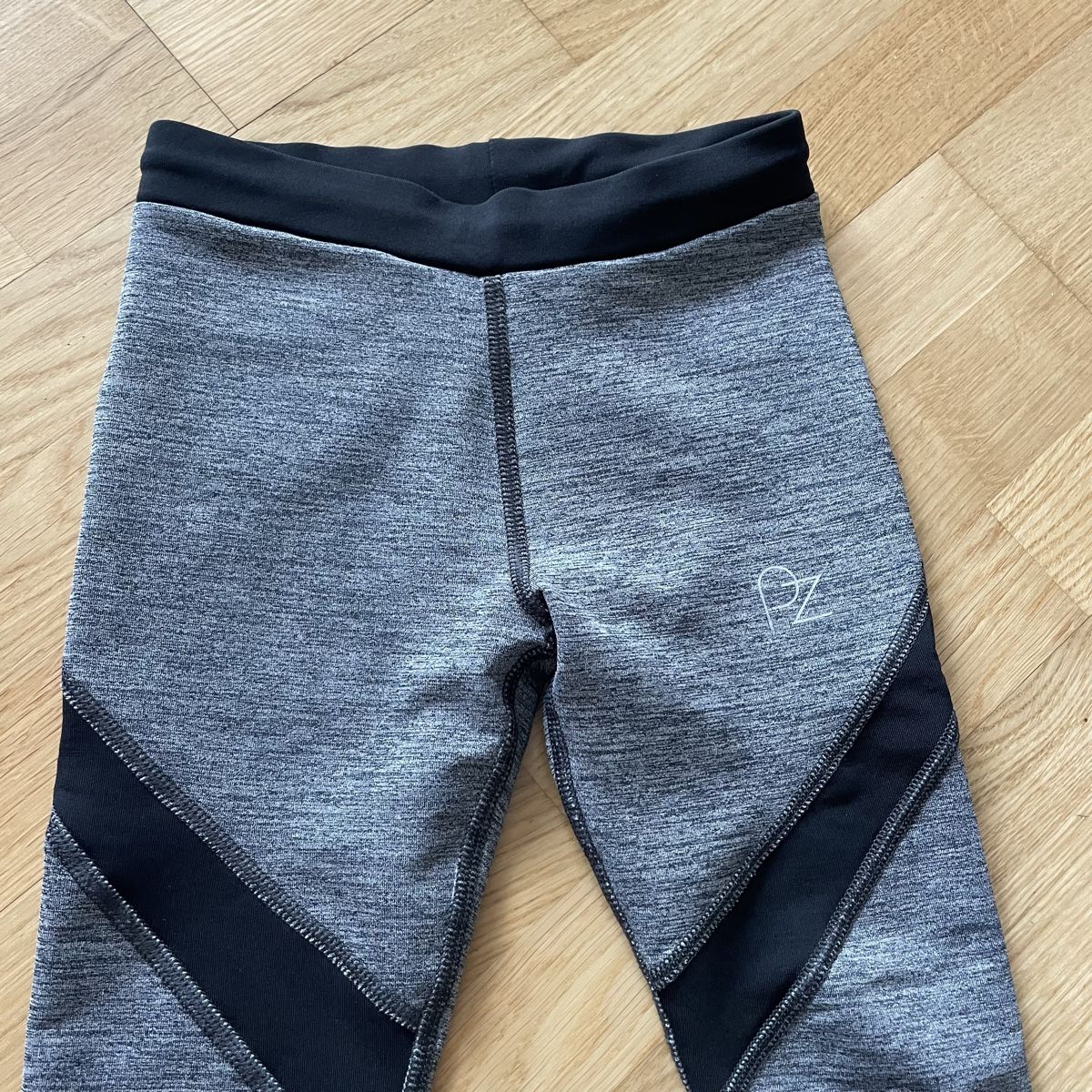 Calze & Collant: 2 Leggins 122 – Usato da Oetwil am See venduto da mar_t7ct 1