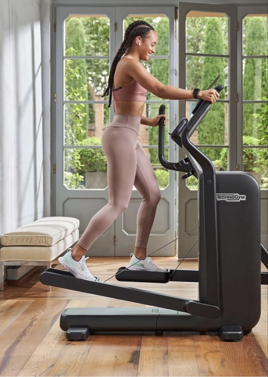 Technogym Hometrainer: TECHNOGYM ELLIPTICAL – Nuovo (secondo la descrizione) da saignelégier venduto da Chouchoutte 3