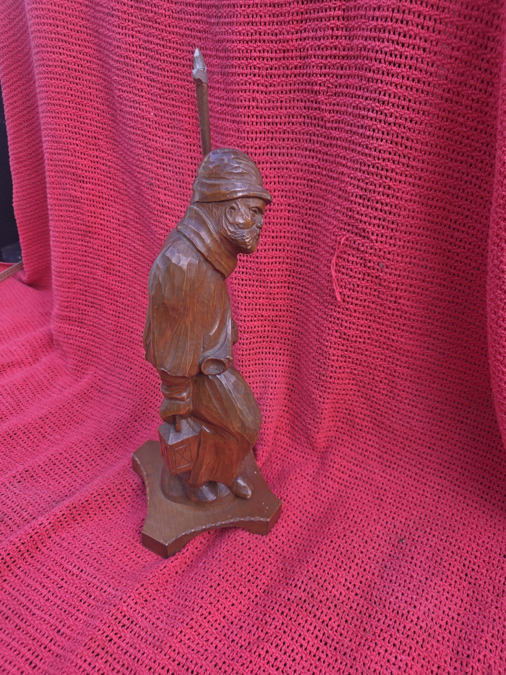 Figuren: Geschnitzter Wächter – Gebraucht aus Hasle LU von Auctions_Hunters 3