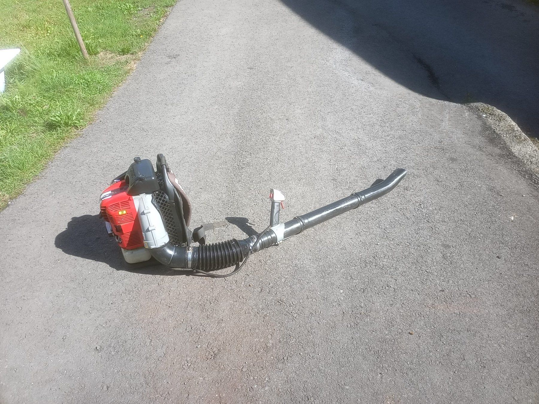 Soffiatori & Aspiratori per foglie: Heu Laub Bläser – Usato da Sattel venduto da ZetorCabrio 1