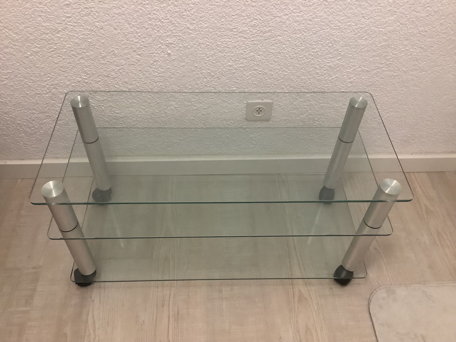 Mobili TV: Meuble télé en verre – Usato da Chancy venduto da Capu19 2