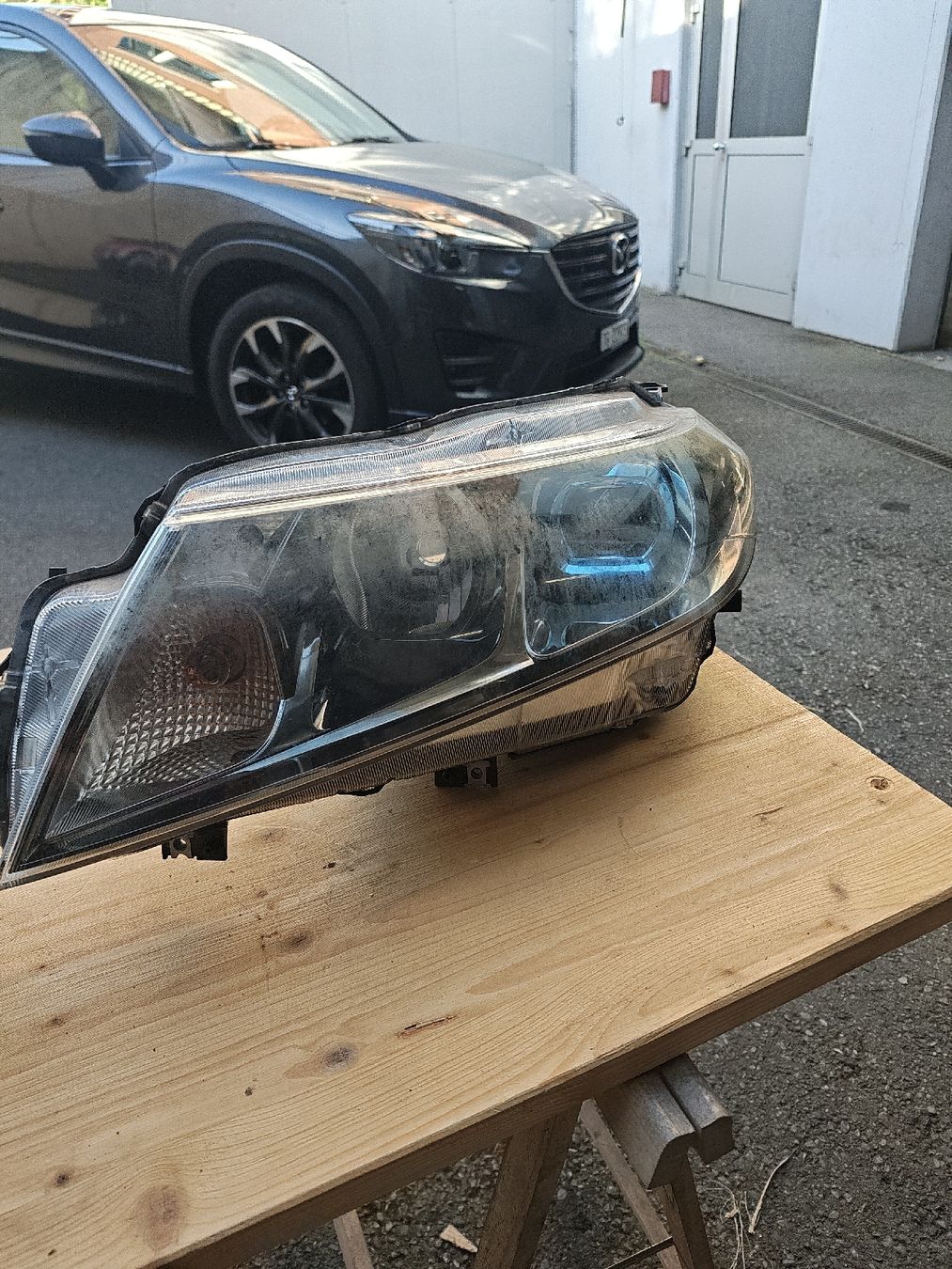 Suzuki Toutes les pièces auto: Suzuki Vitara LY Scheinwerfer led  – Défectueux à Niederuzwil par Adler740 2