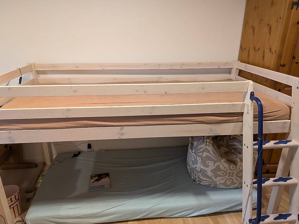 Letti: Kinder Hochbett – Usato da Wald ZH venduto da micotitolinotamtam